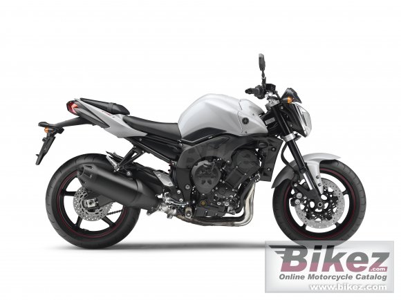 2013 Yamaha FZ1 photo